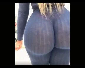 Pawg booty white girls twerking tik tok #3