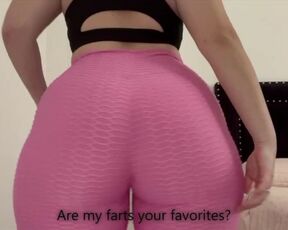 Fannys Farting Her Big Buns Off While Wearing Leggings!