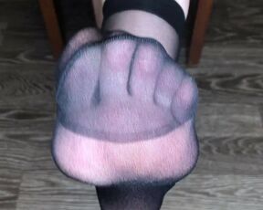 GIRL IN NYLON BLACK SOCKS FEET WORSHIP POV