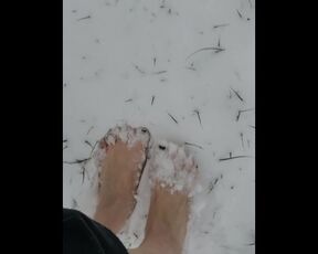 Femdom Giantess Outside Snow Barefoot Walk Run Black Toenails POV