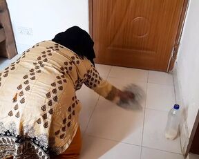 19y old Indian Big Ass Maid Get Fuck From Owner Son (Maid Ko Jabardast Chudai) Hindi Audio