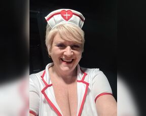 Nurse Joolz out in all her glory in the garden