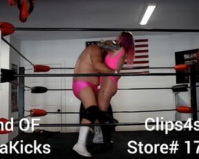 Kisa Kicks vs CJ mixed wrestling with ballbusting